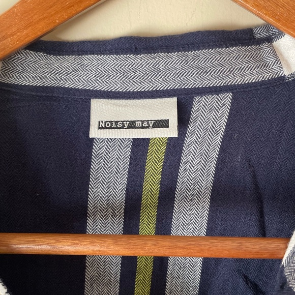 Vera Moda Noisy May Plaid Button Up Shirt Size Medium - Picture 3 of 8